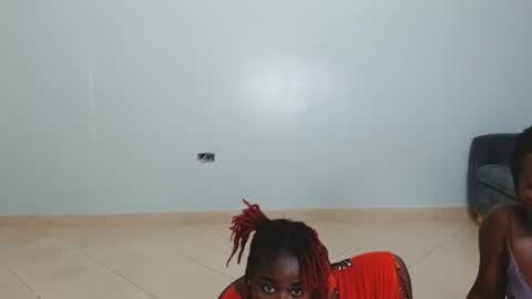 Snapshot of _prettyred chatting on 10/02/25, 11:06 _prettyred online show from 10/02/25, 11:06