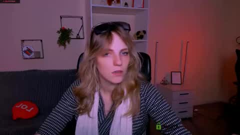 ur dear Rosie online show from 10/06/25, 09:01