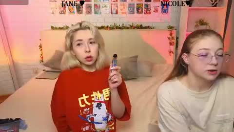 Merlizz Eva Jane Mila Nicole  left to right  online show from 07/03/26, 08:04