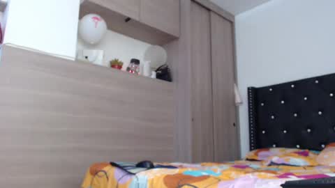 Snapshot of _ravenna_ chatting on 02/14/25, 09:21 Samara Romero online show from 02/14/25, 09:21