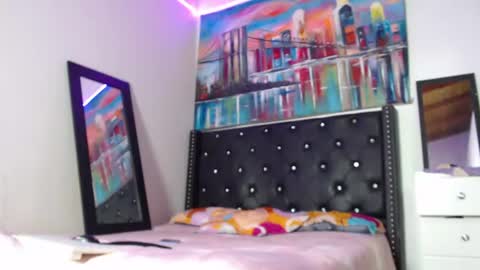 Snapshot of _ravenna_ chatting on 08/03/26, 10:35 Samara Romero online show from 08/03/26, 10:35