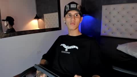 Snapshot of _realwav chatting on 11/10/25, 10:53 wav online show from 11/10/25, 10:53