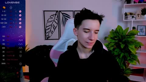 Snapshot of _rein_ramm chatting on 01/31/25, 09:27 Rein online show from 01/31/25, 09:27