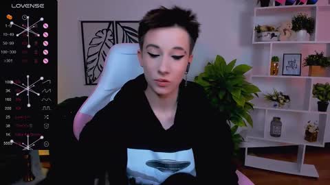 Snapshot of _rein_ramm chatting on 02/10/25, 05:58 Rein online show from 02/10/25, 05:58