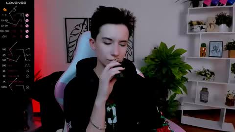 Snapshot of _rein_ramm chatting on 02/19/25, 12:11 Rein online show from 02/19/25, 12:11