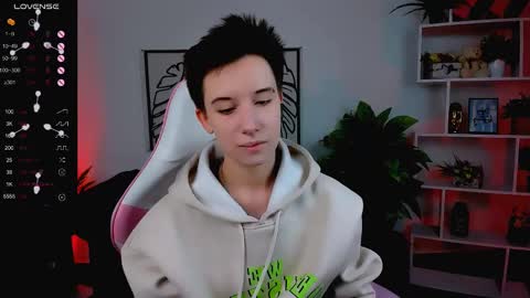 Snapshot of _rein_ramm chatting on 02/28/25, 06:10 Rein online show from 02/28/25, 06:10