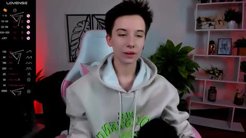 Snapshot of _rein_ramm chatting on 03/03/25, 06:04 Rein online show from 03/03/25, 06:04