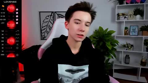 Snapshot of _rein_ramm chatting on 03/04/25, 12:12 Rein online show from 03/04/25, 12:12