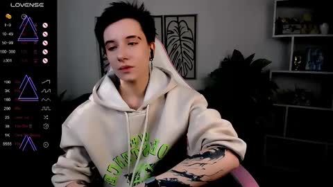 Snapshot of _rein_ramm chatting on 03/10/25, 06:05 Rein online show from 03/10/25, 06:05