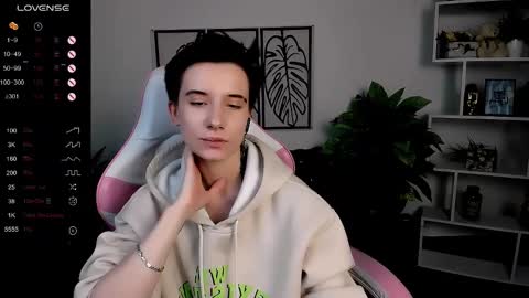 Snapshot of _rein_ramm chatting on 03/10/25, 09:10 Rein online show from 03/10/25, 09:10