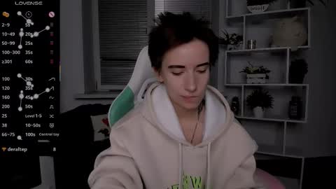 Snapshot of _rein_ramm chatting on 10/14/25, 07:03 Rein online show from 10/14/25, 07:03