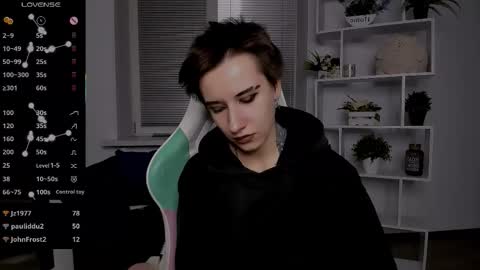 Snapshot of _rein_ramm chatting on 10/15/25, 08:42 Rein online show from 10/15/25, 08:42