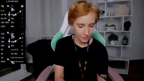 Snapshot of _rein_ramm chatting on 11/19/25, 05:24 Rein online show from 11/19/25, 05:24