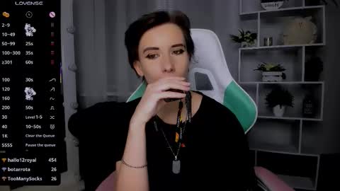 Snapshot of _rein_ramm chatting on 11/28/25, 08:00 Rein online show from 11/28/25, 08:00