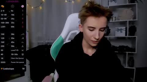 Snapshot of _rein_ramm chatting on 12/15/25, 05:06 Rein online show from 12/15/25, 05:06