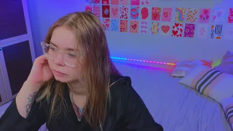 LISSAPVT IS OPEN online show from 02/06/25, 07:02