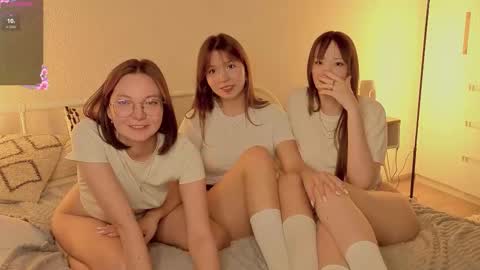 Snapshot of _reverse_gang_ chatting on 09/21/25, 05:14 LISSAPVT IS OPEN online show from 09/21/25, 05:14