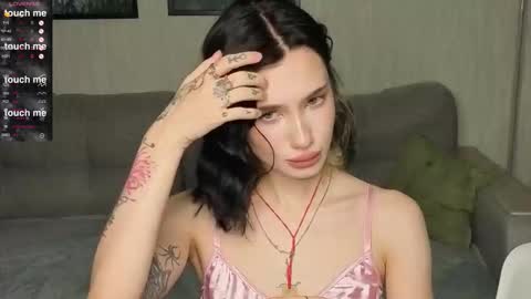 Snapshot of _reverse_gang_ chatting on 09/30/25, 04:17 LISSAPVT IS OPEN online show from 09/30/25, 04:17