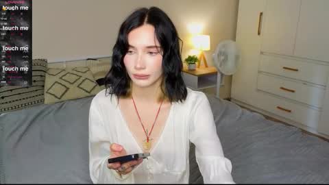 Snapshot of _reverse_gang_ chatting on 10/02/25, 06:20 LISSAPVT IS OPEN online show from 10/02/25, 06:20