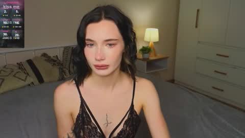 Snapshot of _reverse_gang_ chatting on 10/05/25, 05:28 LISSAPVT IS OPEN online show from 10/05/25, 05:28