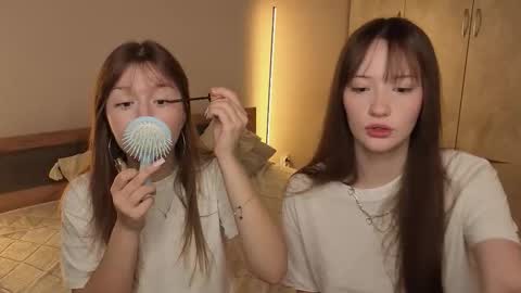 Snapshot of _reverse_gang_ chatting on 10/12/25, 04:22 LISSAPVT IS OPEN online show from 10/12/25, 04:22