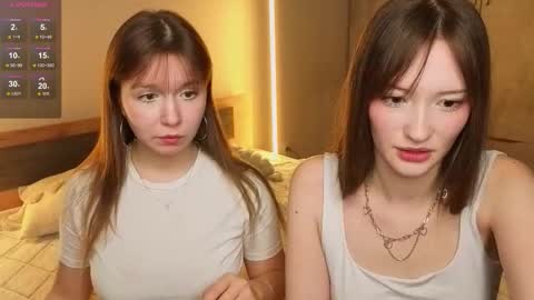 Snapshot of _reverse_gang_ chatting on 10/16/25, 04:52 LISSAPVT IS OPEN online show from 10/16/25, 04:52