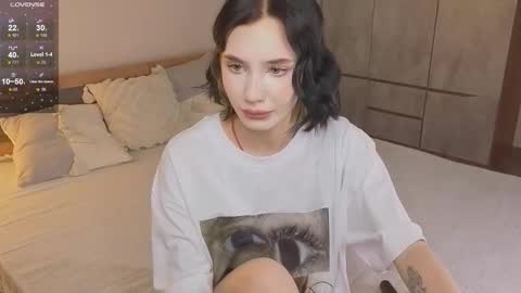 Snapshot of _reverse_gang_ chatting on 10/25/25, 03:18 LISSAPVT IS OPEN online show from 10/25/25, 03:18