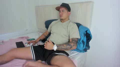 Snapshot of _robertobaggio chatting on 12/05/24, 01:06 Roberto online show from 12/05/24, 01:06