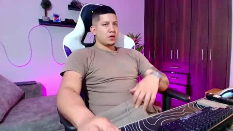 Snapshot of _robertobaggio chatting on 03/01/25, 12:56 Roberto online show from 03/01/25, 12:56