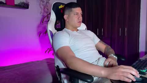 Snapshot of _robertobaggio chatting on 10/12/25, 10:36 Roberto online show from 10/12/25, 10:36