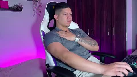 Snapshot of _robertobaggio chatting on 10/22/25, 09:20 Roberto online show from 10/22/25, 09:20