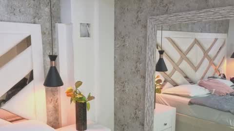 Snapshot of _saara_evans_ chatting on 10/18/25, 07:36 Sara online show from 10/18/25, 07:36