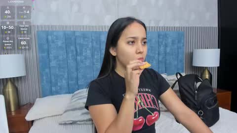 Snapshot of _sammy_fit chatting on 09/30/25, 12:32 Antonella online show from 09/30/25, 12:32