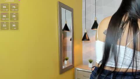 Snapshot of _sammy_fit chatting on 10/22/25, 12:49 Antonella online show from 10/22/25, 12:49