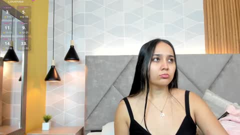 Snapshot of _sammy_fit chatting on 11/12/25, 12:05 Antonella online show from 11/12/25, 12:05