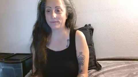 Sara Lynn online show from 05/13/26, 10:06