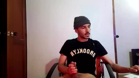 Snapshot of _sebas69 chatting on 11/29/25, 07:22 _sebas69 online show from 11/29/25, 07:22