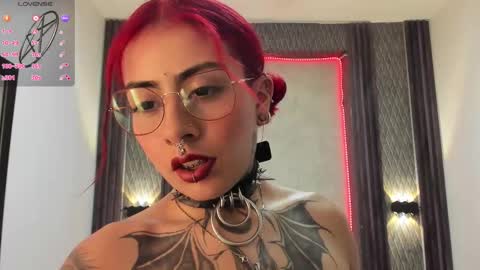 Selene online show from 02/17/25, 06:48