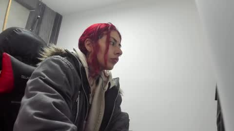 Selene online show from 06/04/26, 01:11