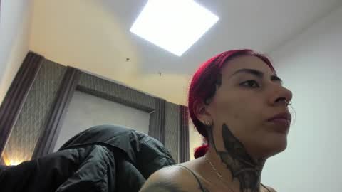 Snapshot of _selene_red chatting on 06/29/26, 02:18 Selene online show from 06/29/26, 02:18