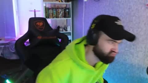 Ask me online show from 10/03/25, 03:09