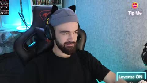 Ask me online show from 10/08/25, 12:08