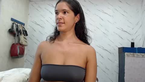 Snapshot of _sexy_brazilian chatting on 12/31/24, 05:40 Danniela online show from 12/31/24, 05:40