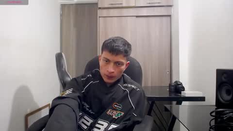 Snapshot of _sexy_jack chatting on 01/20/25, 06:21 Juan Pablo-independent model online show from 01/20/25, 06:21