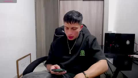 Snapshot of _sexy_jack chatting on 01/21/25, 05:05 Juan Pablo-independent model online show from 01/21/25, 05:05