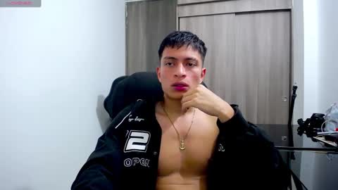 Snapshot of _sexy_jack chatting on 01/28/25, 04:29 Juan Pablo-independent model online show from 01/28/25, 04:29