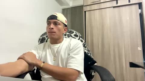 Snapshot of _sexy_jack chatting on 02/17/25, 06:42 Juan Pablo-independent model online show from 02/17/25, 06:42