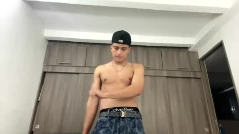 Snapshot of _sexy_jack chatting on 09/21/25, 05:53 Juan Pablo-independent model online show from 09/21/25, 05:53