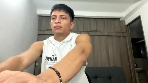 Juan Pablo-independent model online show from 02/06/26, 12:04