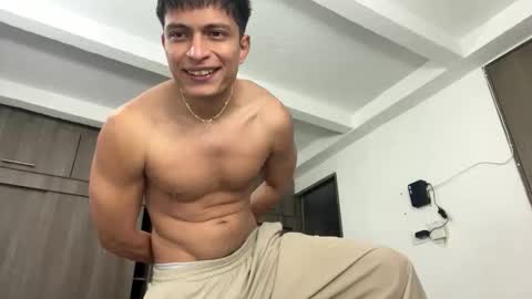 Juan Pablo-independent model online show from 03/12/26, 02:07